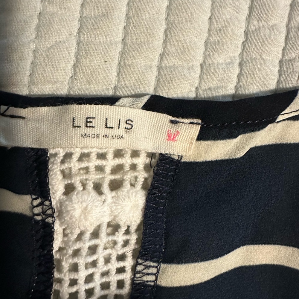 Le Lis blue striped tank top Large - Picture 2 of 4